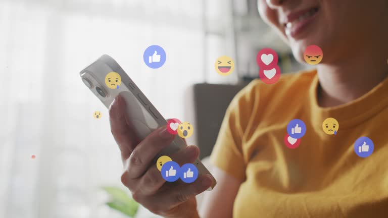 D’abord, une bonne stratégie commence par l’écoute active. En effet, pour adapter votre content marketing, vous devez